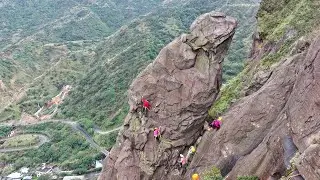 暴龍岩 (T-Rex Rock) Two