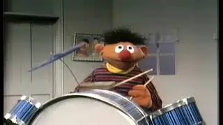 The Muppets - Ernie&rsquo;s drums (Frank Oz can be seen)