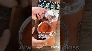 How to properly store red chilli powder? Here's a simple method | Easy Kitchen Hacks #shorts