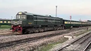 Fantastic entry of Jaffer Express at platform 4 of oldest railway station Rawalpindi 