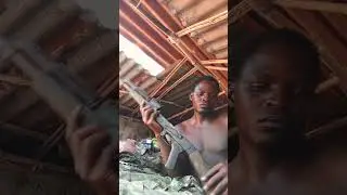 A montagem da arma ak-47