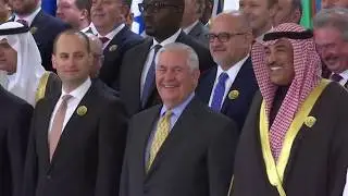 Family Photo at the Plenary Session on Syria and Iraq in Kuwait City