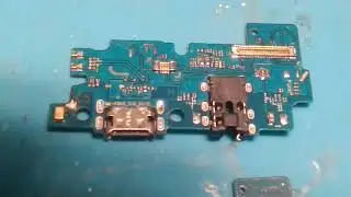 Perbedaan papan PCB cas samsung A50 yang ori dan kw.AWAS HATI2................