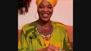 Prank call- Miss Cleo calls Expedia
