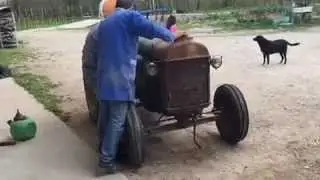 Operazione messa in Moto del Fordson del 1922 post bellico RIUSCITA