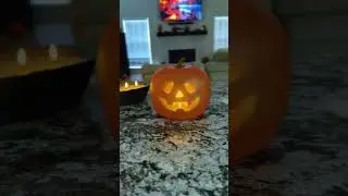 🎃👻 This talking jack-o&rsquo;-lantern from QVC is the ultimate Halloween decoration!