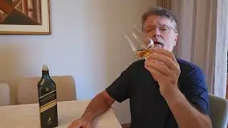 Johnnie Walker Double  Black, o Black mais intenso e sem idade.