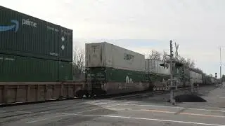 NORFOLK SOUTHERN GE AC44C6M Northbound Intermodal Container Train