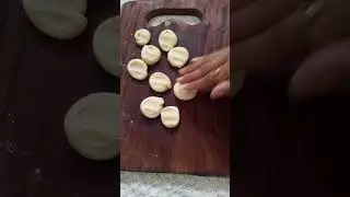 Easy layers Paratha Fold #shortsfeed #ytshorts #shorts #parathalovers