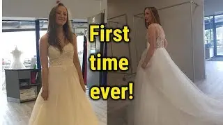 Shopping for my wedding dress!! 👰🏼