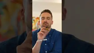The best way to eat Jaffa Cakes?! 👀