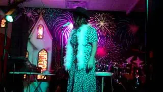 Elvis Eta Bill McGrath Does Patsy Cline Funny