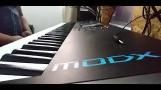 YAMAHA MODX 7 - PIANO S700