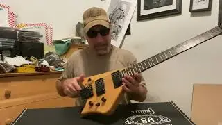 Bootlegger Spade short scale unboxing. A headless guitar for Gibson players!