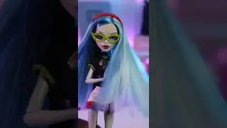 Washing monster high ghoulia dolls hair #shorts