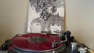 1986 Japanese mono pressing revolver Playing with GE VRII cartridge.. 0.7mil stylus