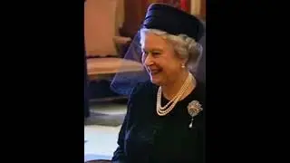 Queen Elizabeth II & Pope John Paul II #queenelizabeth #uk #popejohnpaulii #pope #viralvideo