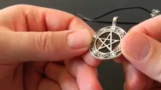 Review of Pentacle of The Witch necklace from the Moonlight Shop