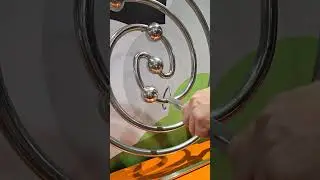на другому поверсі