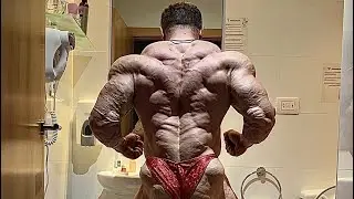 Тренування спини з Олегом Кривим