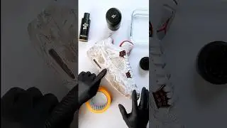 CLEAN YOUR SNEAKERS IN UNDER A MINUTE