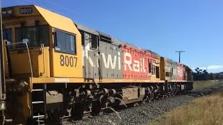 DXB 5074 & DXR 8007 on Train 736 At Alpine Touring Route 72 Omihi