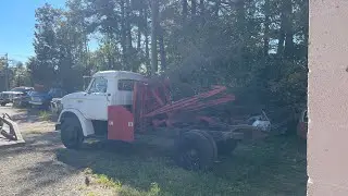 Placing a Holmes 650 Wrecker boom on a 1968 Ford N-style
