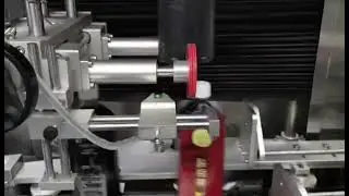 Full auto square bottle sleeve shrink labeling machine