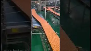 Juice bottling packaging line, Krones OPP labeling machine #juicebottlingplant #beverageindustry