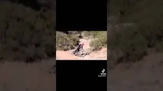 The track looks fast😤 #montainbike  #downhill #mountainbike #mtb #mtbbikes # #mtbcycle #bikelife