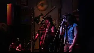 BON SCOTT TRIBUTE TO AC/DC