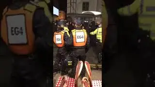 More kettling outside Brighton Station