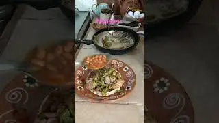 sopes rellenos de nopales