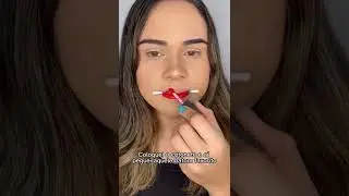 TRUQUE PARA PASSAR BATOM VERMELHO SEM BORRAR COTONETE #truquesdemaquiagem #shorts #shortsmakeup