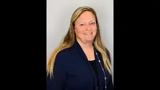 President of Woodland Park Kiwanis Heidi Yeley has a heart-to-heart with Thom Seehafer #17