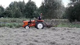 Tedding hay, renault super 7
