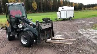 K&ouml;p Kompaktlastare Giant V452T X-TRA HD p&aring; Klaravik