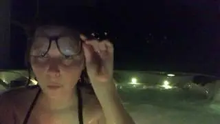 ~ASMR Hot Tub Tingles ~ (White noise and Visuals)