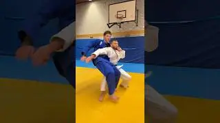 Judo training outside: Tani-otoshi, Sukui-nage, and Ura-nage &mdash;no partner, just pure skill #judo #bjj