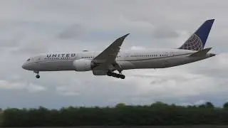Singapore & United Airlines coming and going from CHC 18th Jan 2026