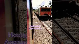 Honking EMU approaches Stn. #emulocal #emutrain #emu #indianrailways #localtrain #shorts