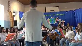 VALLELONGA CONCERTO DEGLI ALUNNI DELLE SCUOLE MEDIE (By Micuccio Caloiero)