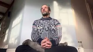 Meditating To &ldquo;You&rsquo;re Not a Person, You&rsquo;re a Presence | 20 Minute Meditation with Eckhart Tolle&rdquo;