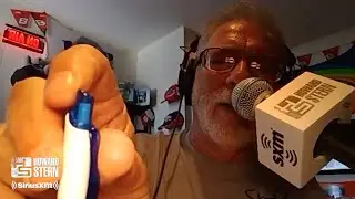Ronnie Mund Demonstrates His Three-Finger Masturbation Technique