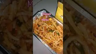 Chowmine & Meatbox 😋#chowmein #meatbox