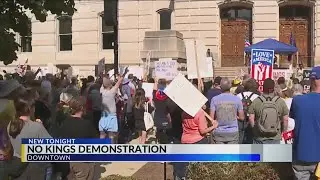 Thousands fill Indiana Statehouse lawn for No Kings protest