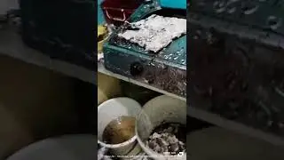 Nasib kamar warisan dibangun sejak thn 80an , baru 6 bln Di renovasi udah amburadul ☺️