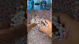 Digging grains to find dinosaur toys#game #toys #trending #top #dinosaur #unique