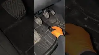 #automobile#detailing#details #cleaning #moquette #lavaggioprofesionale#neiperte #divani #smartphone