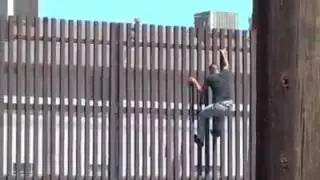Santa Cahua. La versi&oacute;n completa no somos delicuentes somos trabajadores S&bull;K-93 ft McFee-Rap